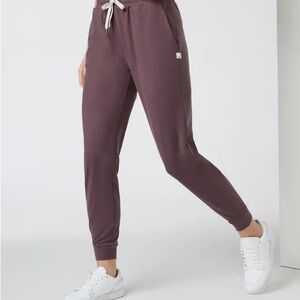 Vuori performance jogger long elderberry jogger XS